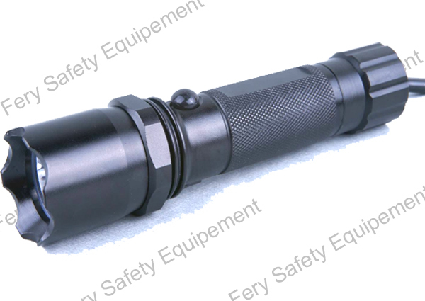 Tactical flashlight